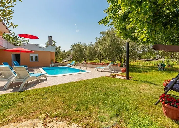 Gorgeous Apartment In Dracevac Ninski * Dracevac Ninski
