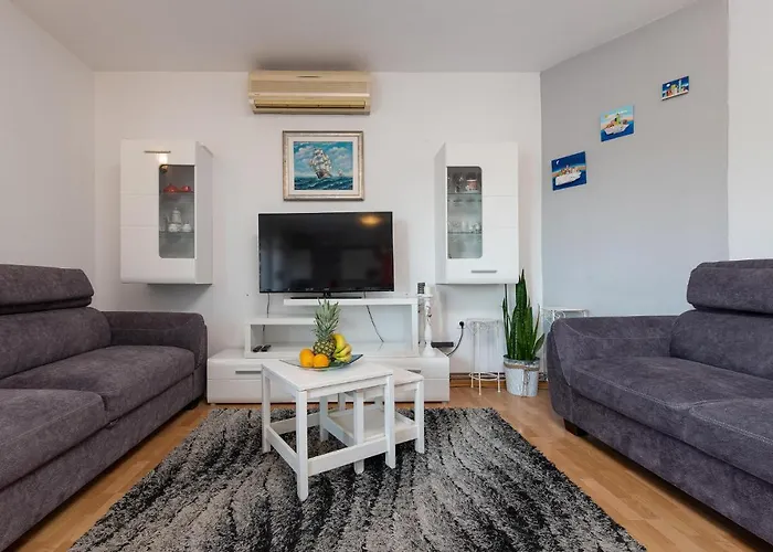 Gorgeous Apartment In Dracevac Ninski Prázdninový dům