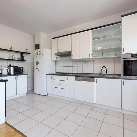 Gorgeous Apartment In Dracevac Ninski