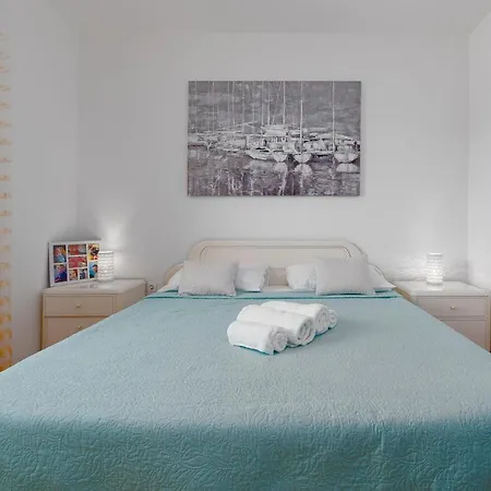 Gorgeous Apartment In Dracevac Ninski *