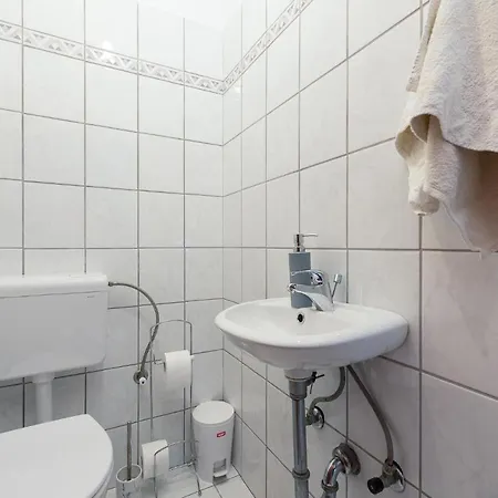 Gorgeous Apartment In Dracevac Ninski