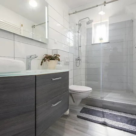 Ferienhaus Gorgeous Apartment In Dracevac Ninski Dracevac Ninski