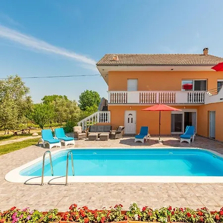 Gorgeous Apartment In Dracevac Ninski * Dracevac Ninski