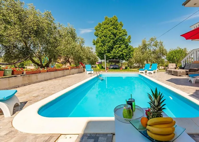 Дом отдыха Gorgeous Apartment In Dracevac Ninski Dracevac Ninski