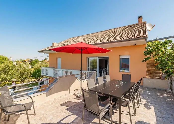 Дом отдыха Gorgeous Apartment In Dracevac Ninski *