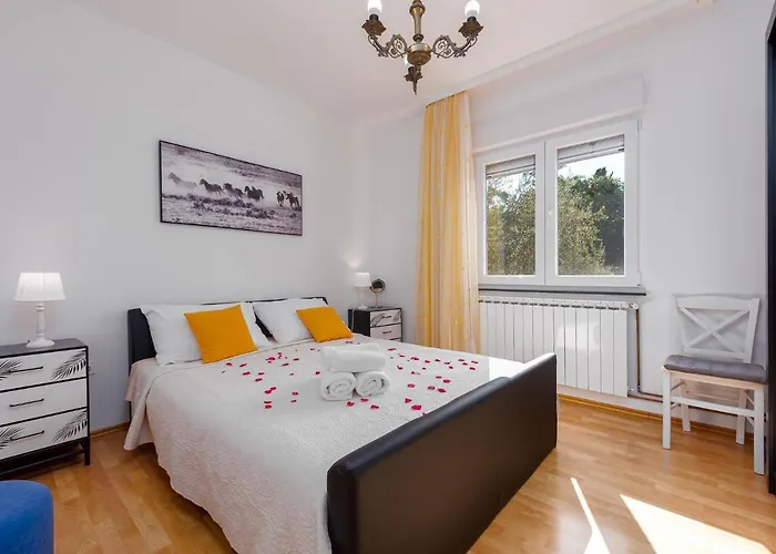 Дом отдыха Gorgeous Apartment In Dracevac Ninski Dracevac Ninski
