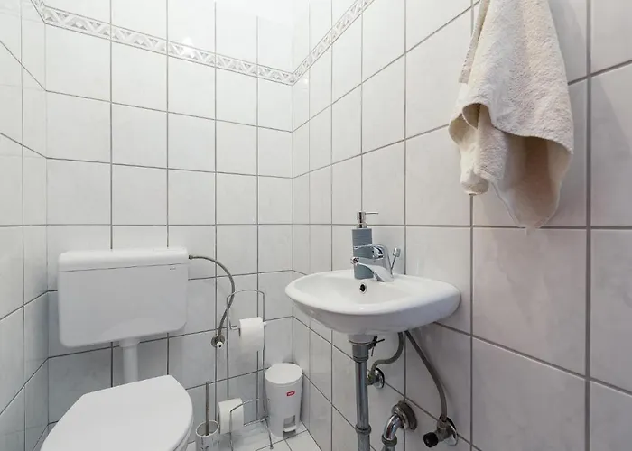 Gorgeous Apartment In Dracevac Ninski
