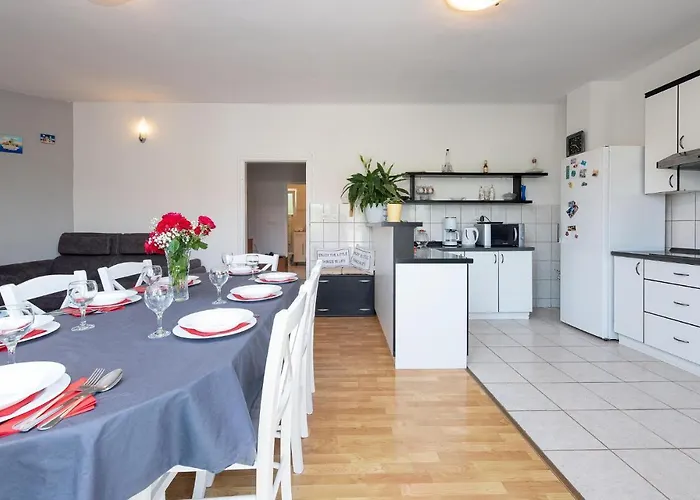 Дом отдыха Gorgeous Apartment In Dracevac Ninski *