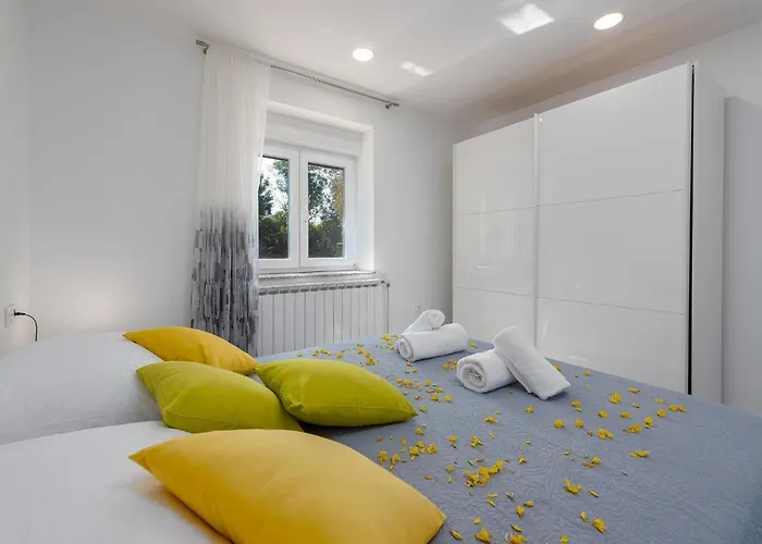 Gorgeous Apartment In Dracevac Ninski Дом отдыха