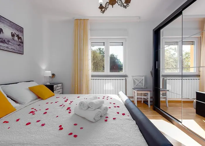 Gorgeous Apartment In Dracevac Ninski Nyaraló